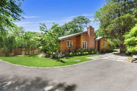 300 North Sea Mecox Road, Southampton, NY 11968