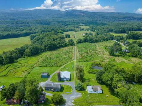 239 Springtown Rd, New Paltz, NY 12561
