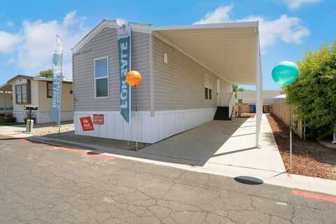 560 W Pleasant Ave, Tulare, CA 93274