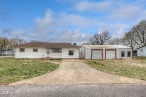 212 Maverick Street, Goodman, MO 64843