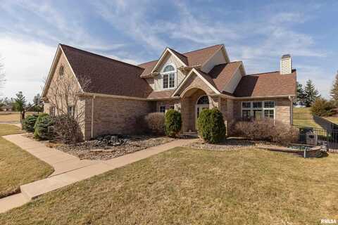 4934 FOXBOROUGH Court, Bettendorf, IA 52722