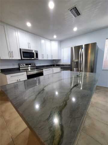 1020 70TH STREET N, Saint Petersburg, FL 33710