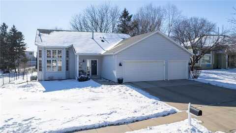 5325 Kensington Lane NW, Rochester, MN 55901