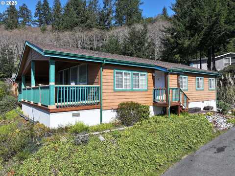 98041 HALLWAY RD, Brookings, OR 97415
