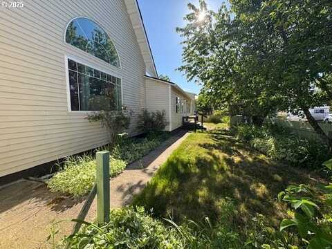 422 NW 2ND ST, Goldendale, WA 98620