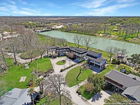174 Lakeside, Seguin, TX 78155