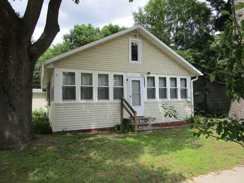 454 Center Street, Adams, WI 53910