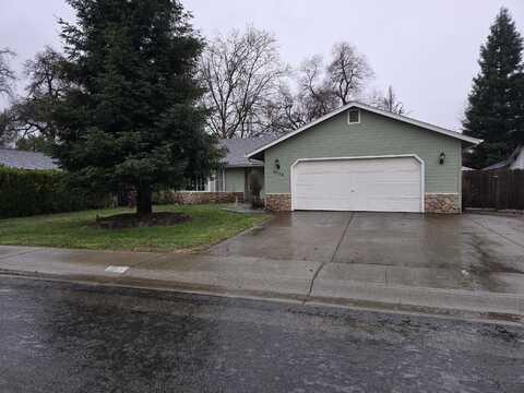 6738 Irving Road, Redding, CA 96001