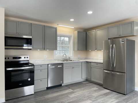 87 Van Deusen Dr, North Bangor, NY 12966