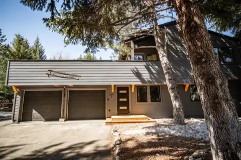 324 Georginia Rd, Ketchum, ID 83340