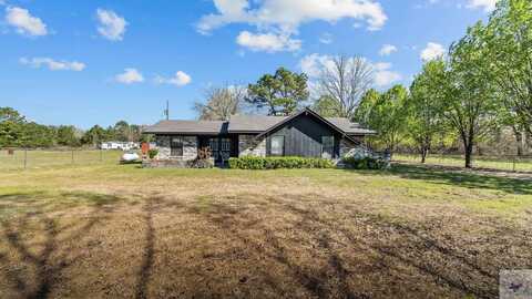 810 County Rd 3676, Queen City, TX 75572