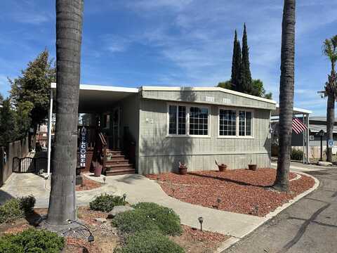 2400 W Midvalley Avenue, Visalia, CA 93277