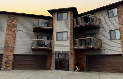 929 Circle Drive, Aberdeen, SD 57401