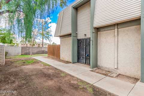 5921 W GOLDEN Lane, Glendale, AZ 85302