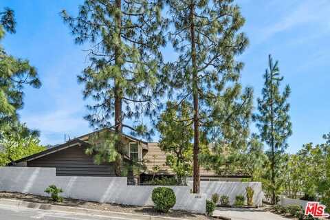 2408 Banyan Dr, Los Angeles, CA 90049
