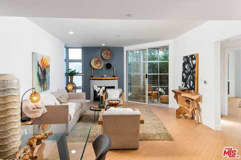 171 N Church Ln, Los Angeles, CA 90049