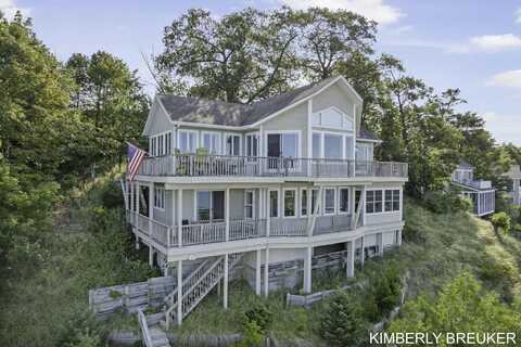 10508 Lost Valley Road, Montague, MI 49437