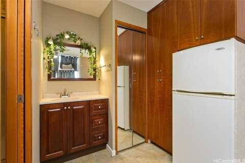 2649 Varsity Place, Honolulu, HI 96826