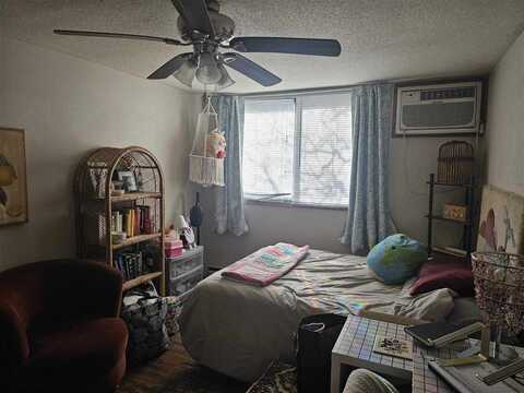 812 BENTON DR, IowaCity, IA 52246