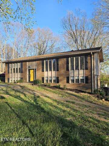 8924 Moneymaker Drive, Knoxville, TN 37923