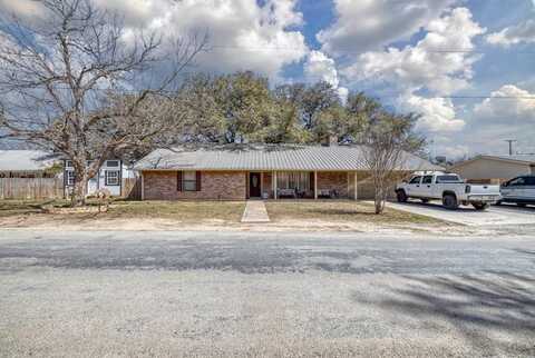 36 Pecan Dr, Leakey, TX 78873