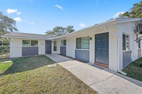 4761 SW 66th Ter, Davie, FL 33314
