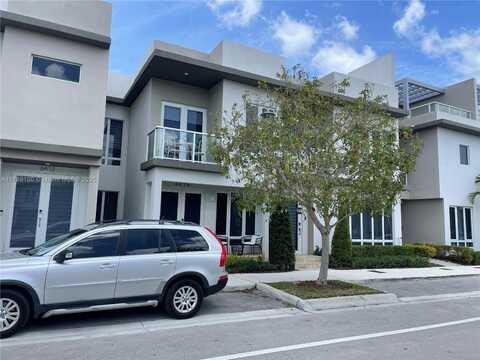 6414 NW 104th Path, Doral, FL 33178