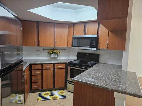 8323 Lake Dr, Doral, FL 33166