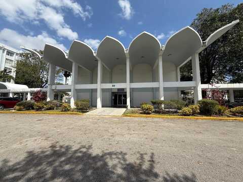 492 NW 165th Street Rd, Miami, FL 33169