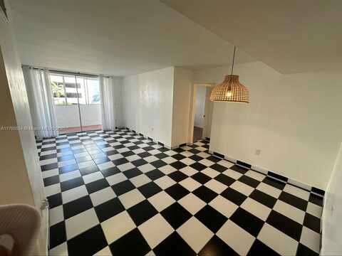 5055 NW 7th St, Miami, FL 33126