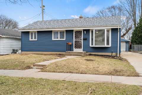 8257 W Sheridan Ave, Milwaukee, WI 53218