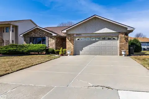 35651 Eastmont, Sterling Heights, MI 48312