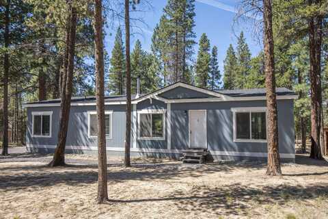 1915 Checkrein Lane, La Pine, OR 97739