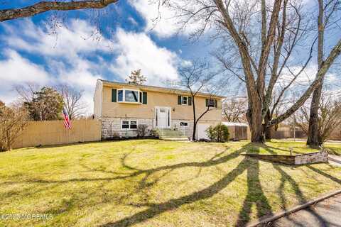 8 Pine Hill Street, Jackson, NJ 08527