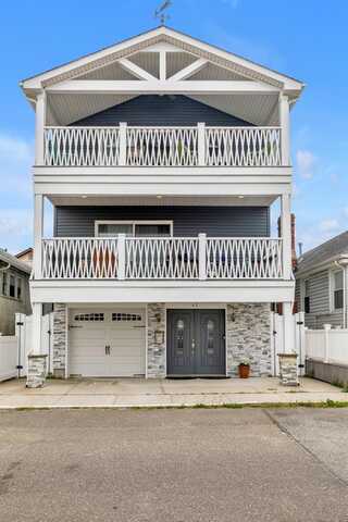 42 Pennsylvania Avenue, Long Beach, NY 11561