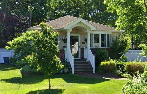 33 Forest Drive, Ronkonkoma, NY 11779