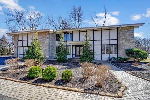 1325 Brassie Avenue, Flossmoor, IL 60422