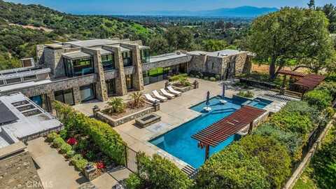 5000 Live Oak Canyon Road, La Verne, CA 91750