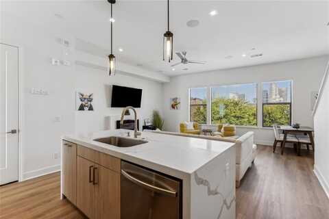 1901 S Harwood Street, Dallas, TX 75215