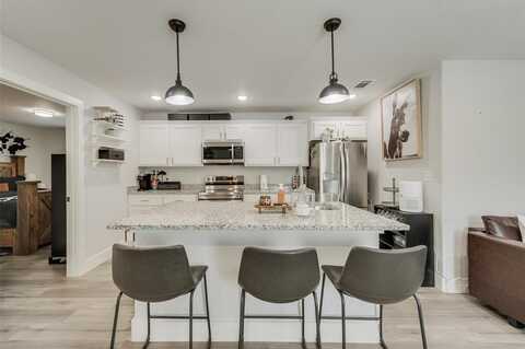 1403 Franklin Avenue, Bonham, TX 75418