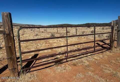 00 SE Double Back Drive, Seligman, AZ 86337
