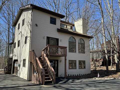 329 Hyland Drive, East Stroudsburg, PA 18301