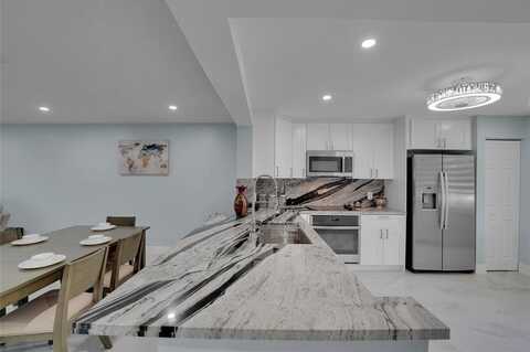 901 SW 128th Ter, Pembroke Pines, FL 33027