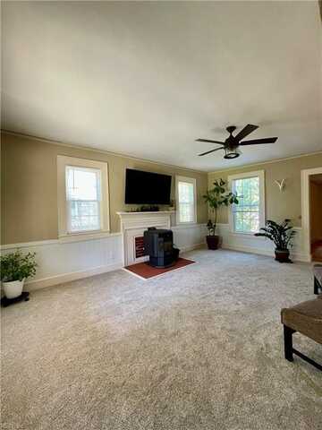 32207 S Main Street, Boykins, VA 23827
