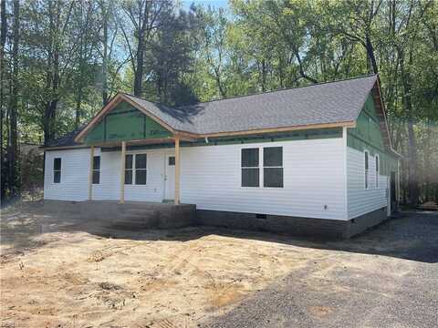 5008 Chestnut Fork Road, Gloucester, VA 23061