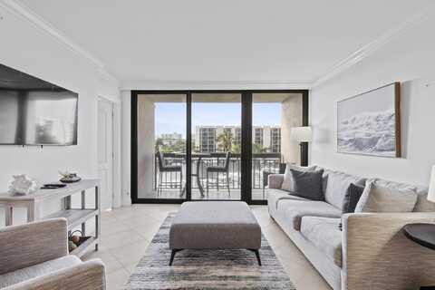 2707 N Ocean Boulevard, Boca Raton, FL 33431