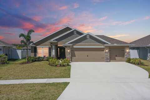 8680 Pavia Street, Fort Pierce, FL 34951