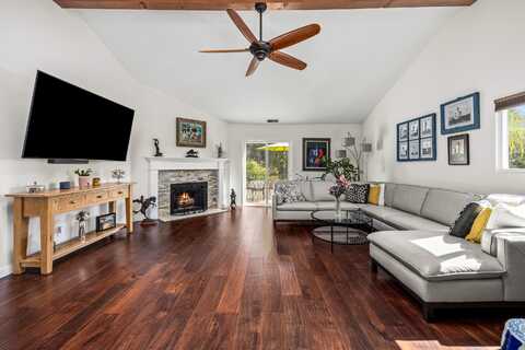 521 E Anapamu Street unit: 8, SANTA BARBARA, CA 93103