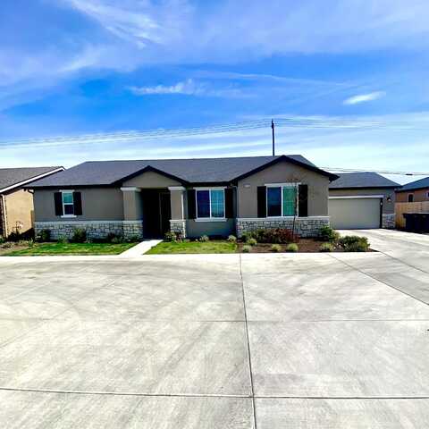 3166 Seymour Street, Tulare, CA 93274