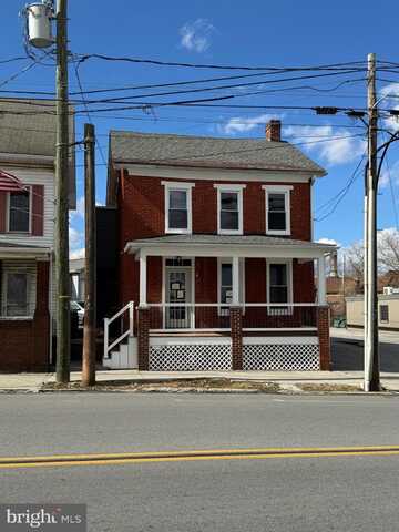 404 BROADWAY, HANOVER, PA 17331